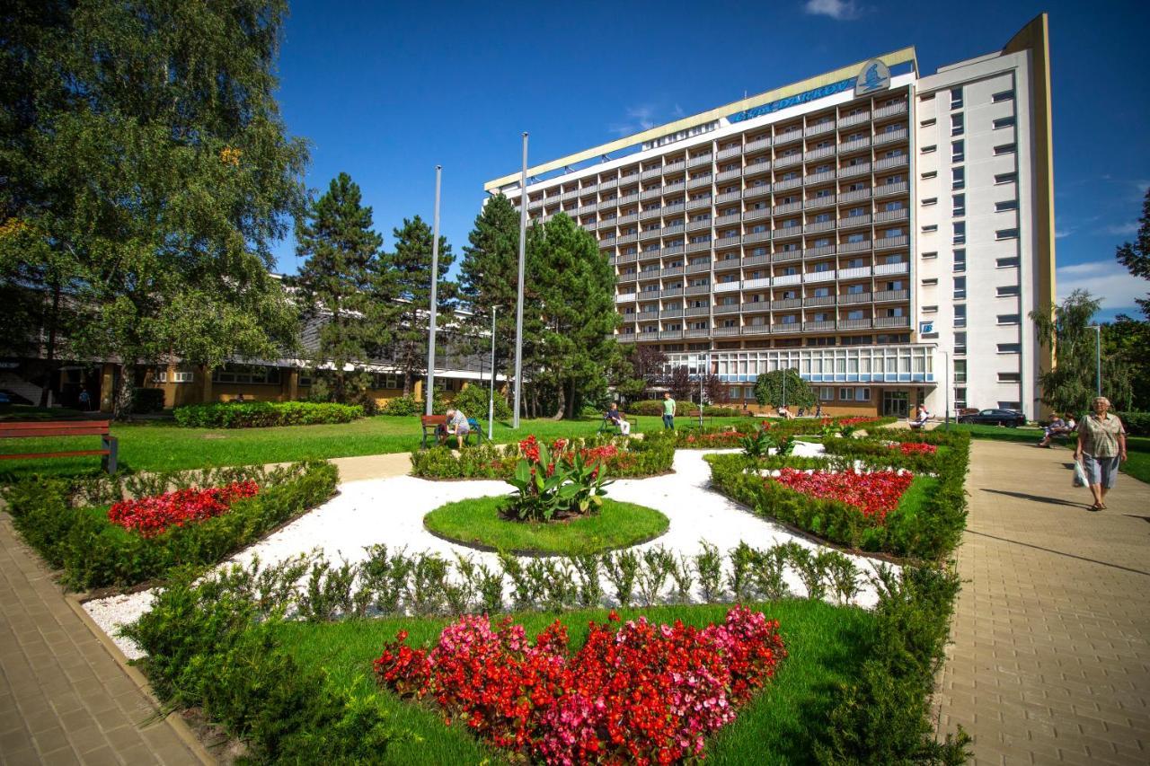 Отель Rehabilitacni Sanatorium - Lazne Darkov Карвина Экстерьер фото